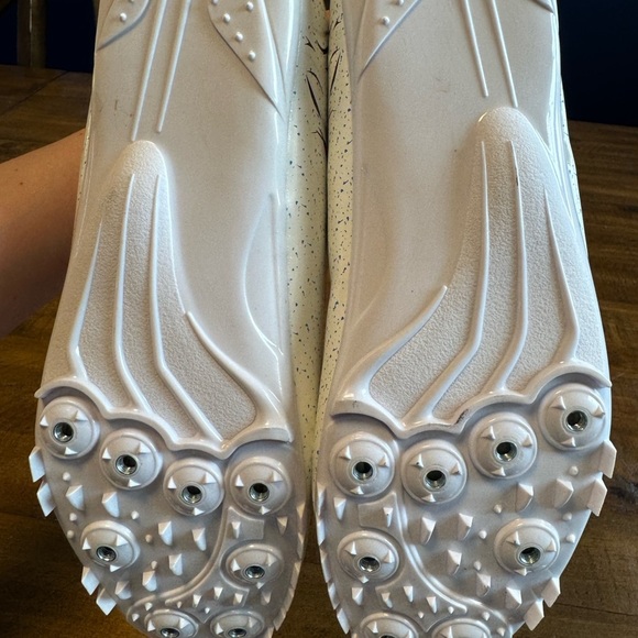 New men’s spike track shoes - Picture 6 of 8